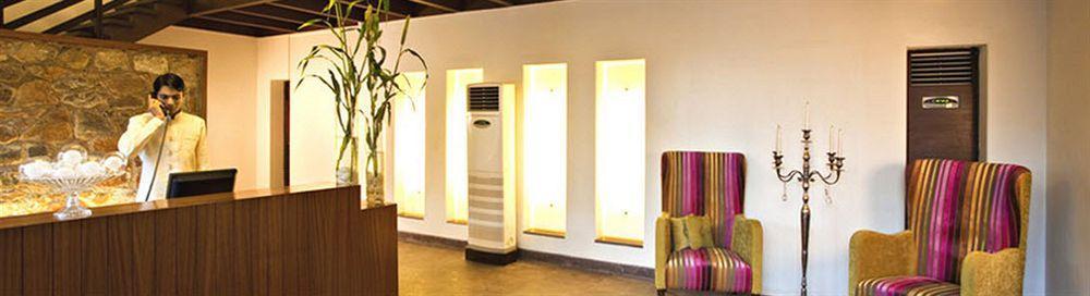 Lemon Tree Hotel, Tarudhan Valley, Manesar Gurgaon Bagian luar foto