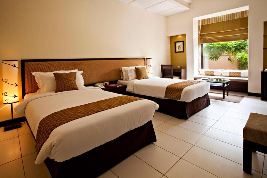 Lemon Tree Hotel, Tarudhan Valley, Manesar Gurgaon Bagian luar foto